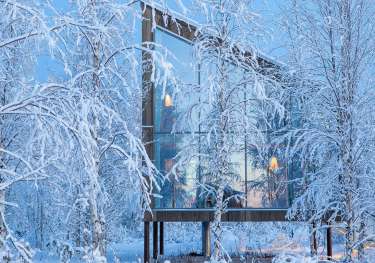 Arctic bath winter landsuite webb.