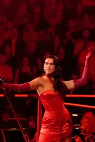 Dua lipa cr elizabeth miranda press 2024 billboard 1548.