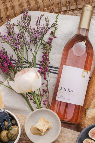 Rose wine picnic basket.