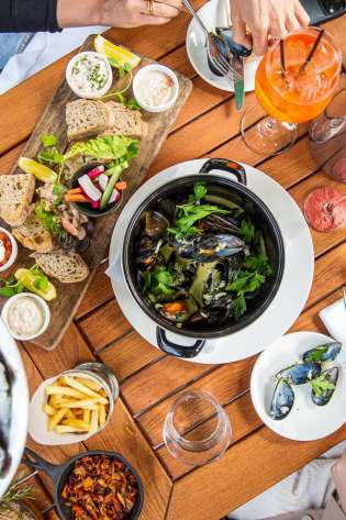 Aster_terrace_142_86791.