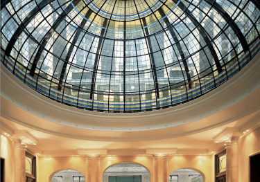 Bayerischer hof lobby  1703157583.