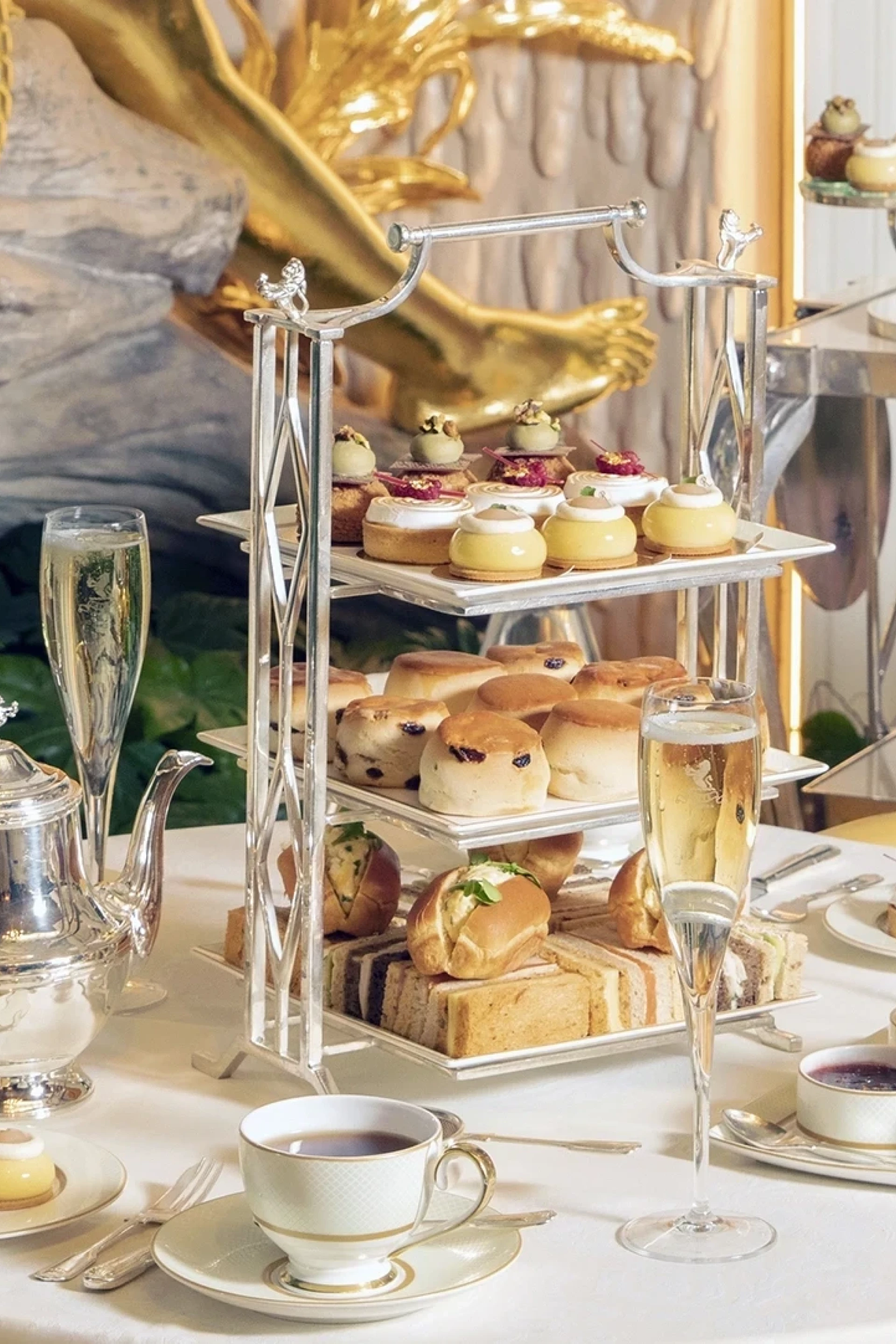 champagne-afternoon-tea-table-set-up.webp