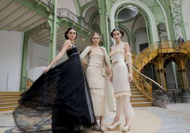 Chanel spring 2016 couture backstage kevin tachman 01b.