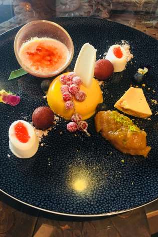 Chokhi dhani dishes.