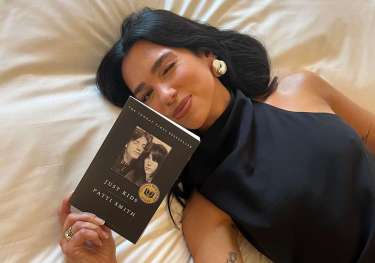 Dua lipa service95 patti smith bookclub instagram 082223 3bd7e6a5a88c49528abff79033e300d8.