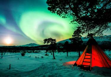 Northern lights camping.