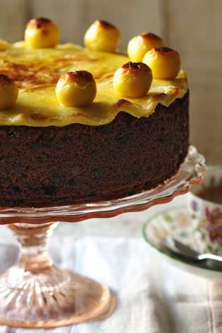 Easter_simnel_cake_82449_16x9.