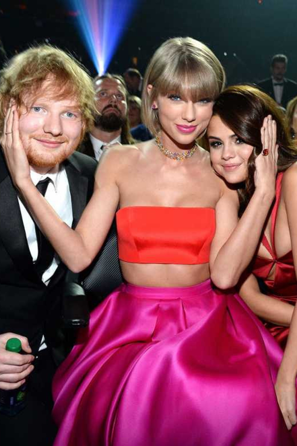 ed_sheeran_taylor_and_selena_grammy_awards_2016_backstage_moments_12__large.jpg