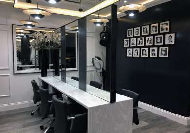 Inanch salon chairs and mirrors.