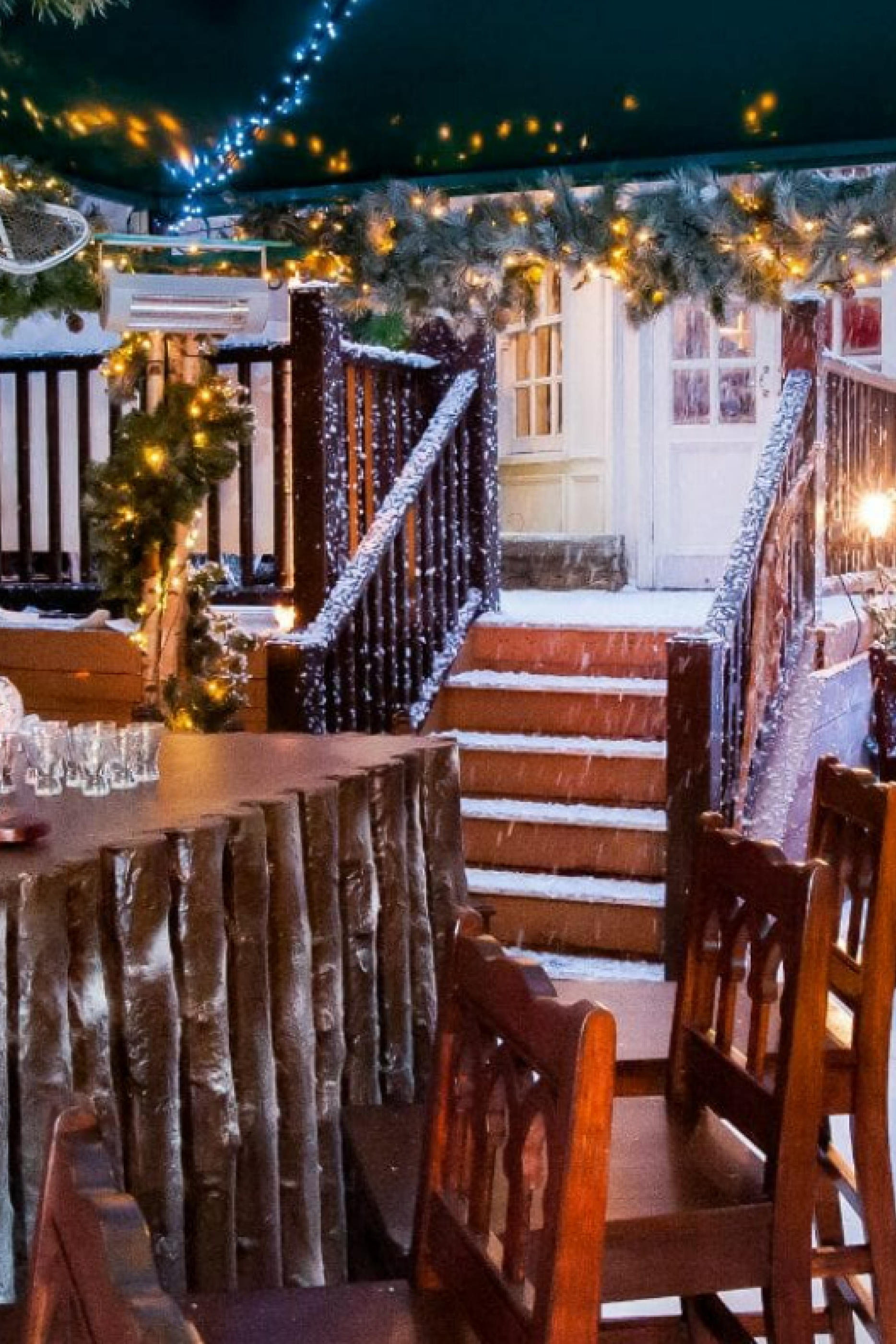 montague-ski-lodge-london.png