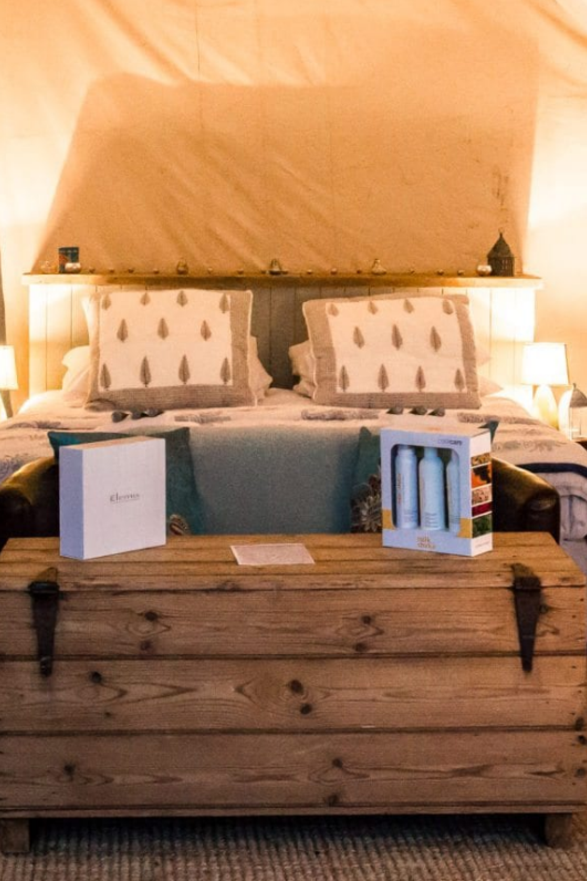 pop-up-hotel-glastonbury.png