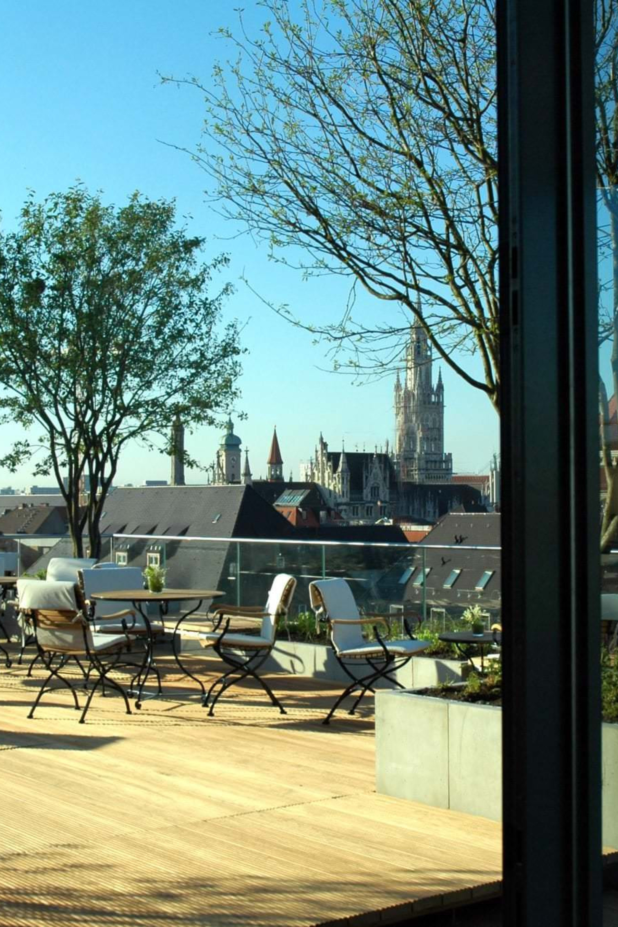 bayerischer-hof:-a-most-luxurious-hotel-in-munich-restaurant.jpeg