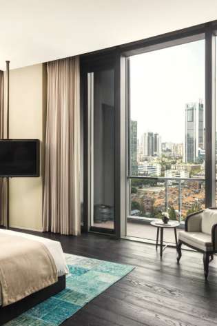The middle house shanghai review inside bedroom view.