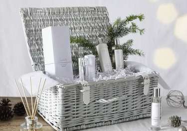 Seychelles hamper.
