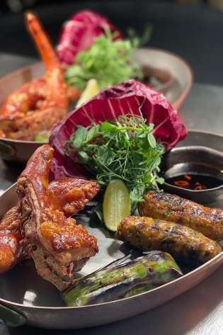 Sticky mango kerene.