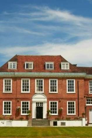 Stoke place exterior 1655537129.