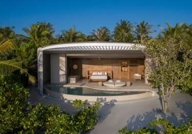 The ritz carlton maldives, fari islands   beach pool villa exterior_4 1661850404.