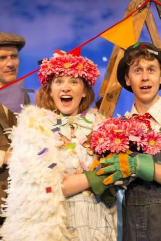 The scarecrows wedding courtesy of helen maybanks_1 1024x683.