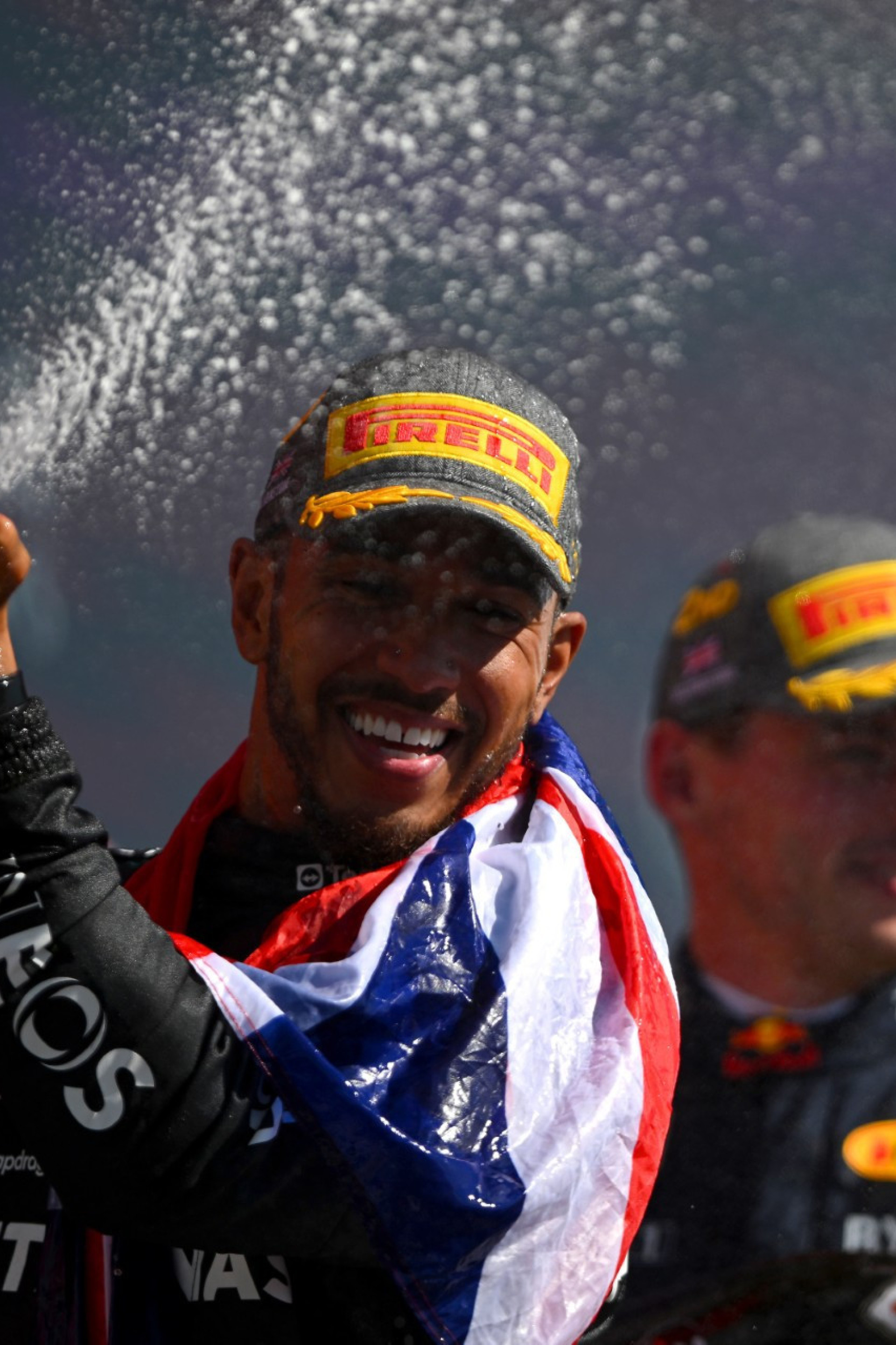 thumbnail_lewis_hamilton__max_verstappen_(2).jpeg