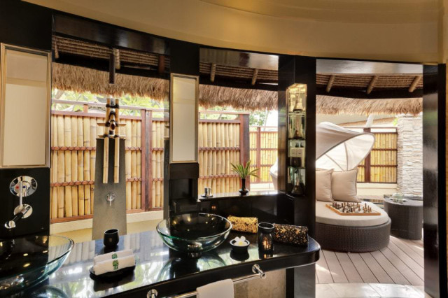 Beachfront Pool Villa Interior
