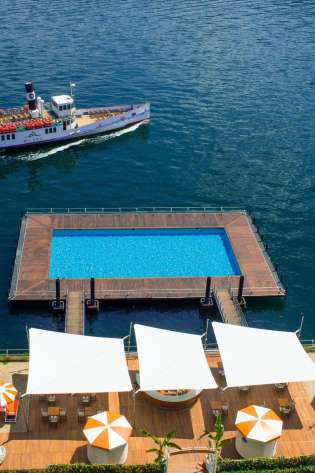 Grand hotel tremezzo pool in ocean.