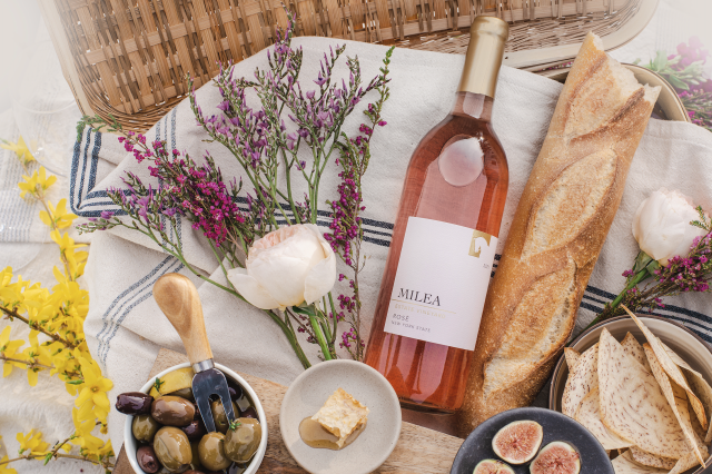 Rose wine picnic basket.