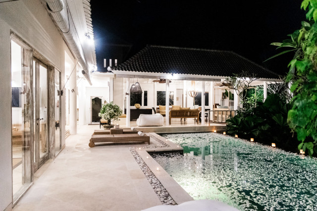 Dining & Leisure Pavilion in Villa II